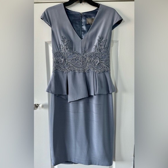 THEIA Sheath Cocktail Dress Womens size 4 blue-grey V-Neck - Picture 1 of 7